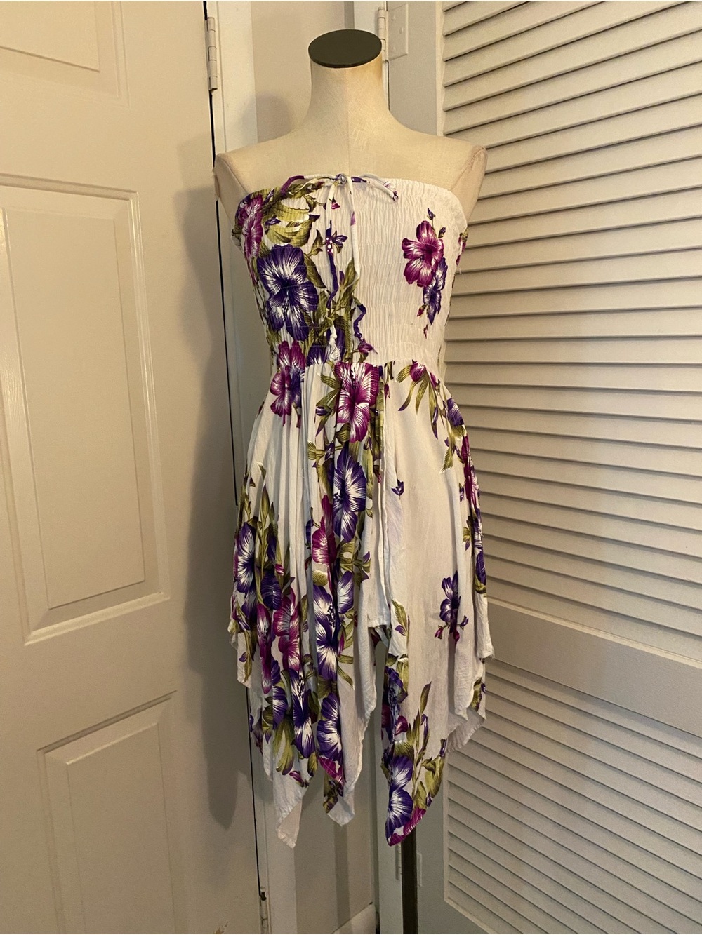 White Strapless Floral Handkerchief Hem 3 in 1 Dress- Size Small